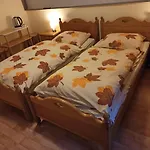 Gosciniec, Prywatne Przy Stoku W Zielencu Quarto em Acomodações Particulares *